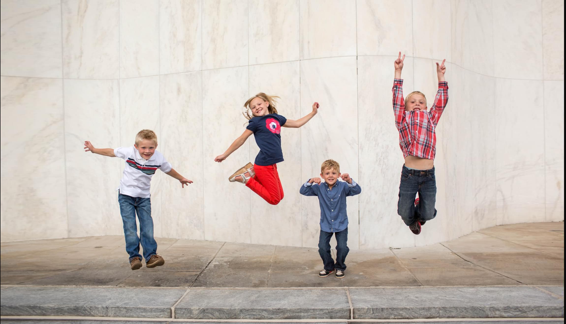 Family portrait session at Council Grove State Park
